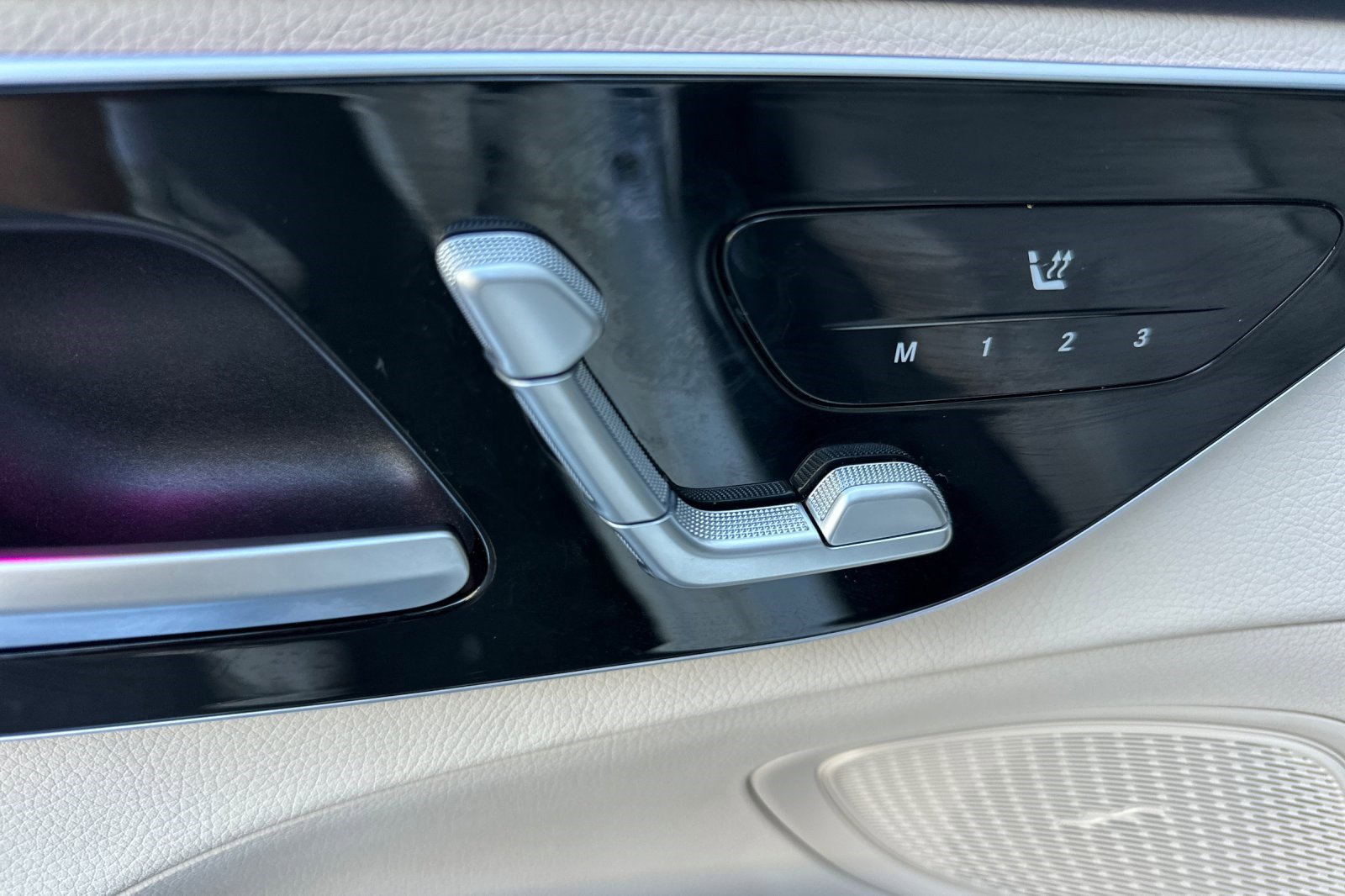 Used 2023 Mercedes-Benz C 300 Sedan image 14