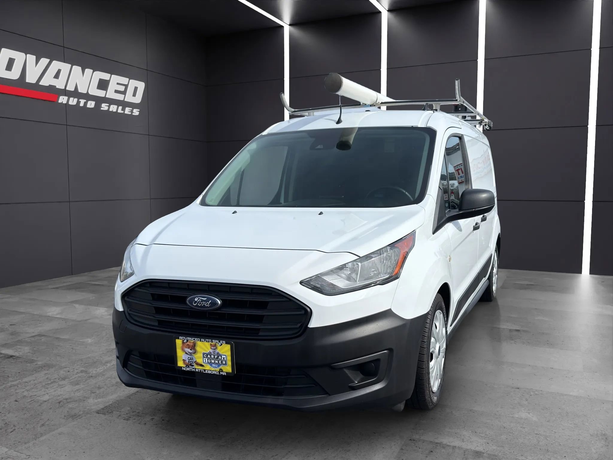 Used 2020 Ford Transit Connect XL image 3