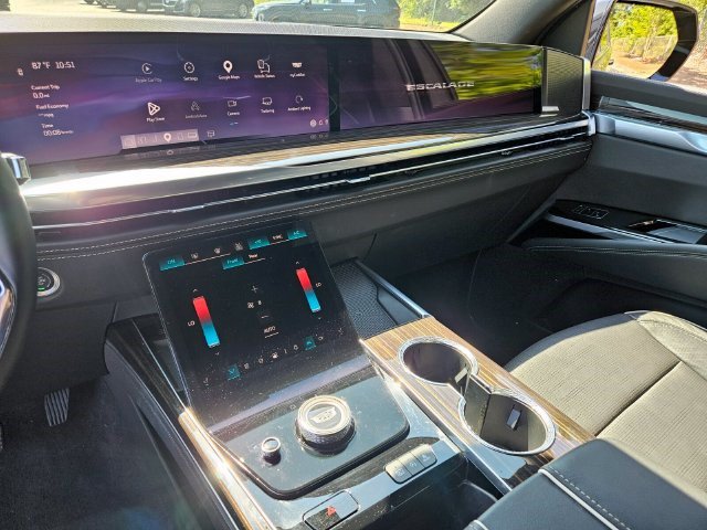 Certified 2026 Cadillac Escalade Luxury AWD/4WD image 22