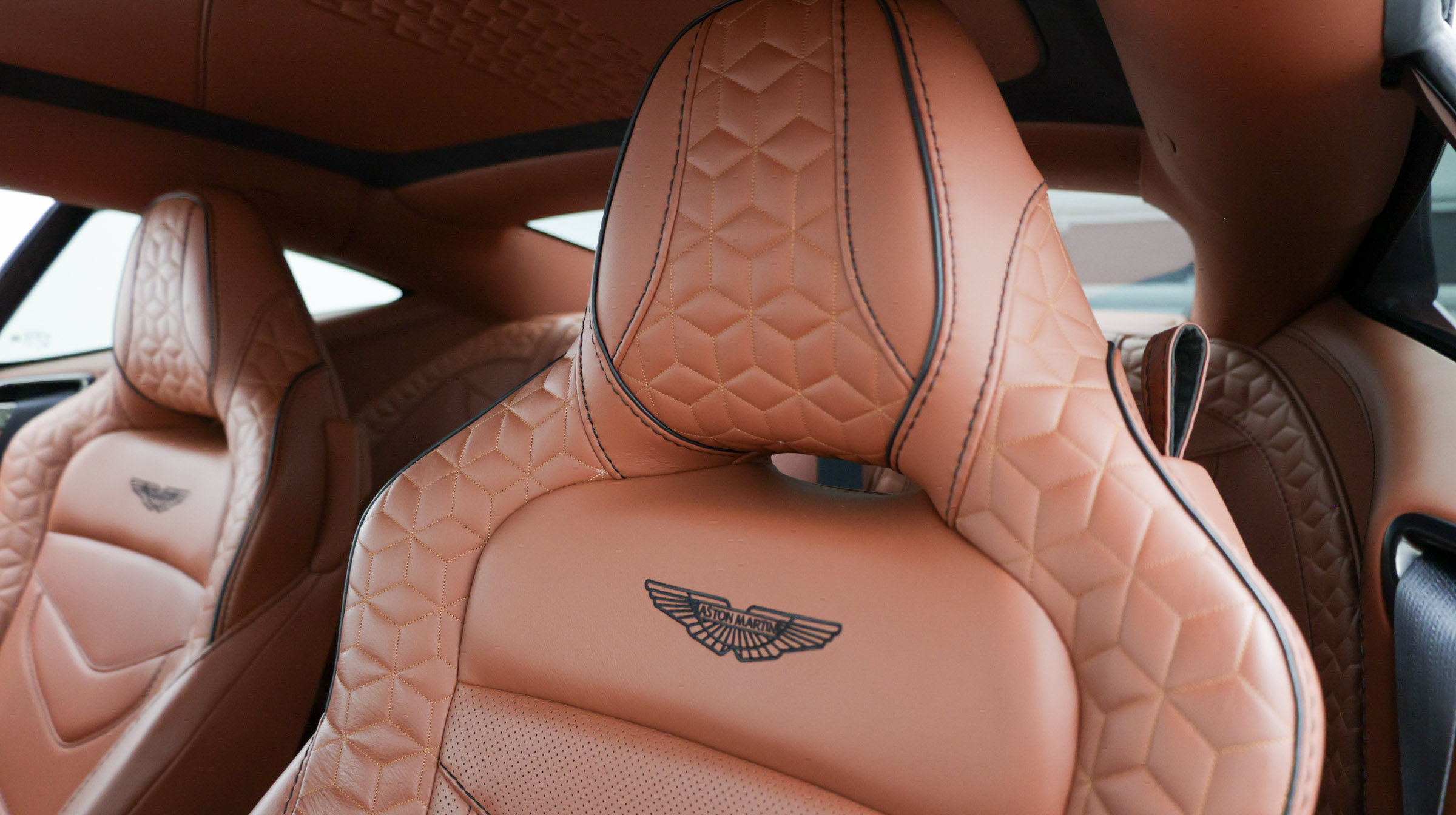 Used 2019 Aston Martin DBS Superleggera RWD image 51