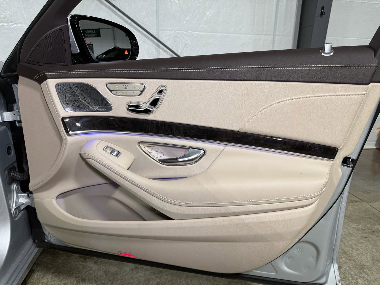 Used 2015 Mercedes-Benz S 550 Sedan w/ Premium 1 Package image 28