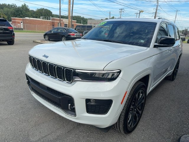 Used 2023 Jeep Grand Cherokee L Overland AWD/4WD image 2