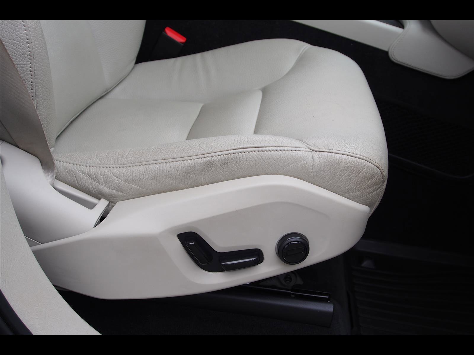 Used 2021 Volvo XC90 T5 Momentum w/ Climate Package image 12