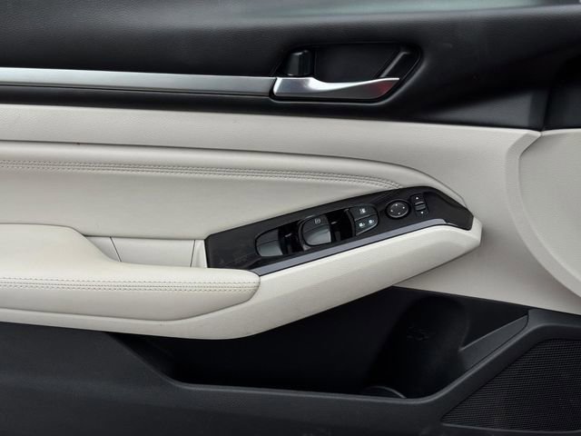 Used 2021 Nissan Altima 2.5 SV w/ SV Premium Package image 15