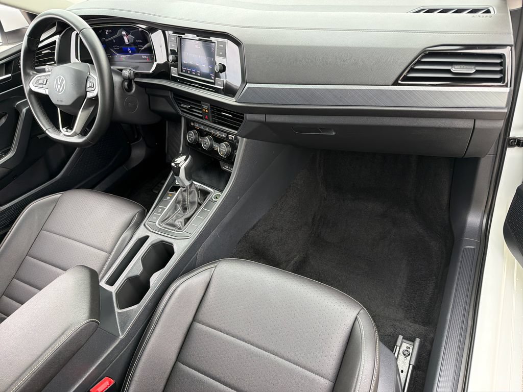 Certified 2023 Volkswagen Jetta SE w/ Panoramic Sunroof Package FWD image 27