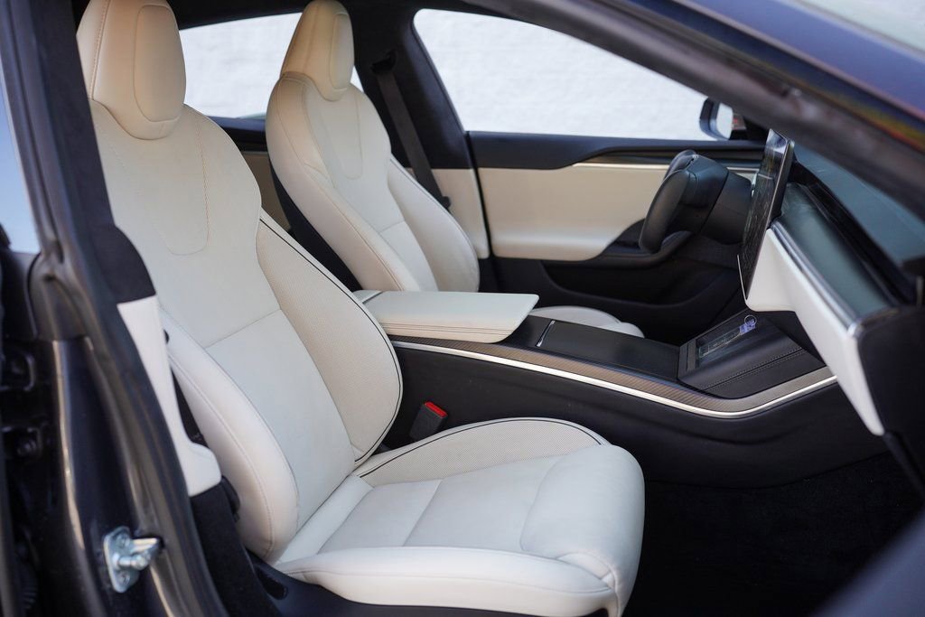 Used 2021 Tesla Model S Plaid image 24