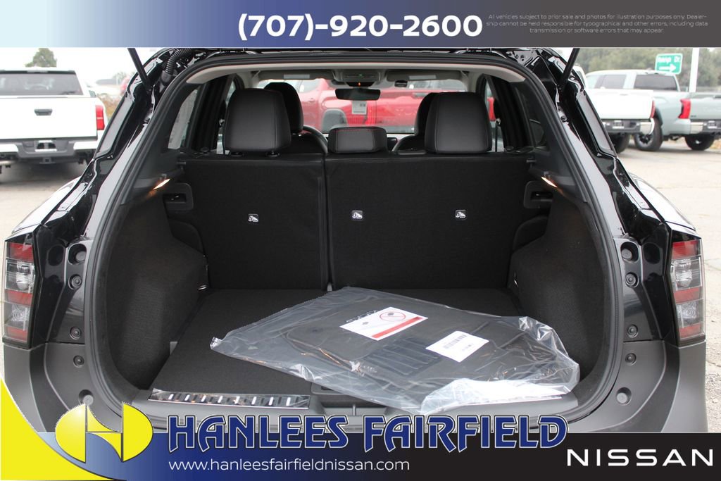 New 2026 Nissan Kicks SR w/ Illumination Package FWD image 10