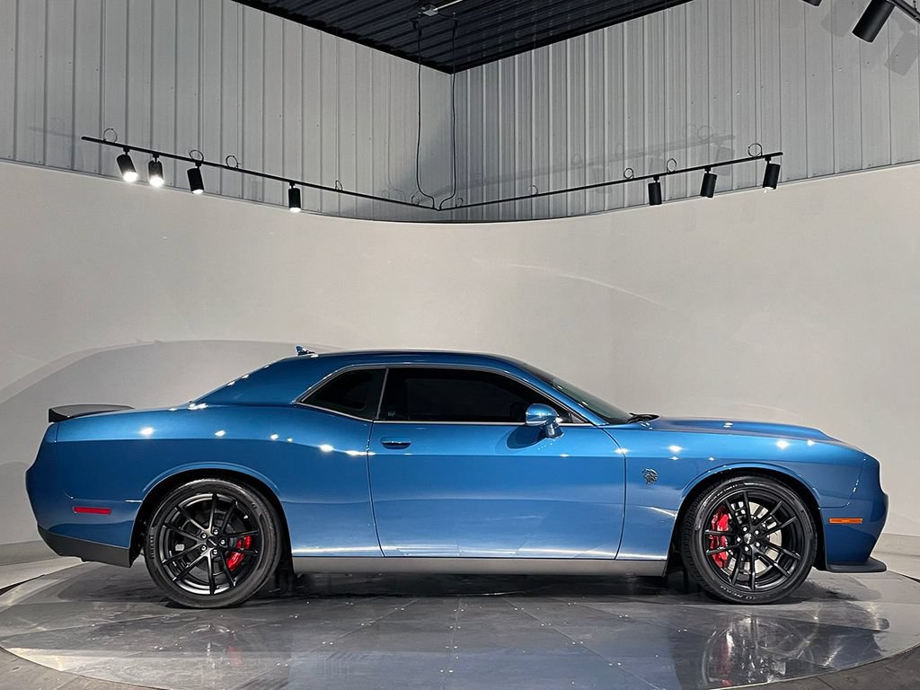 Used 2023 Dodge Challenger SRT Hellcat w/ Driver Convenience Group RWD image 5
