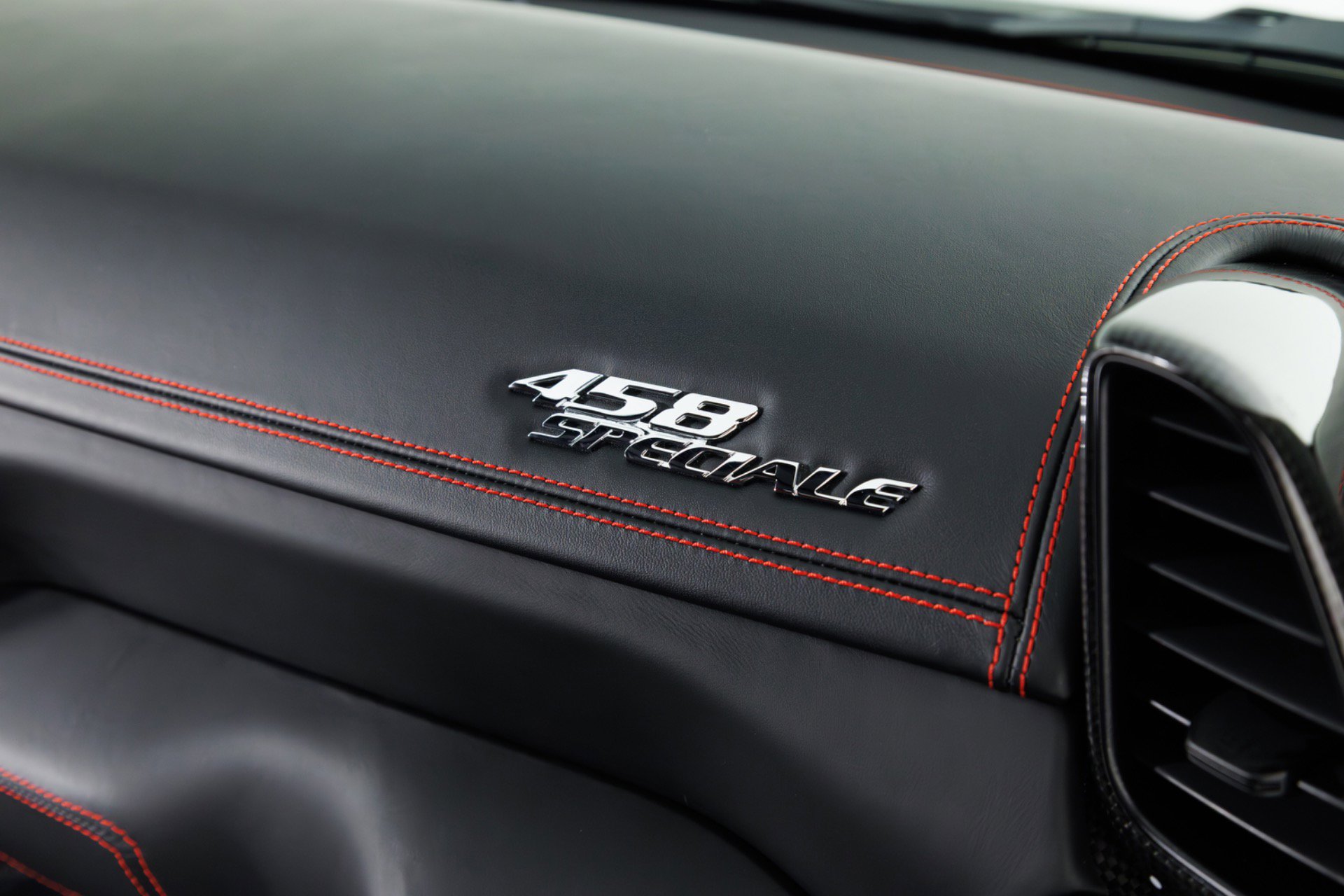 Used 2014 Ferrari 458 Speciale Coupe image 40