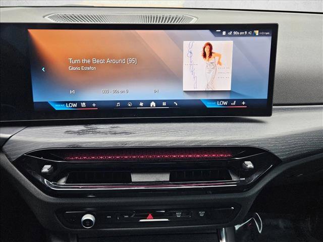 Used 2025 BMW 330i xDrive Sedan w/ M Sport Package image 13