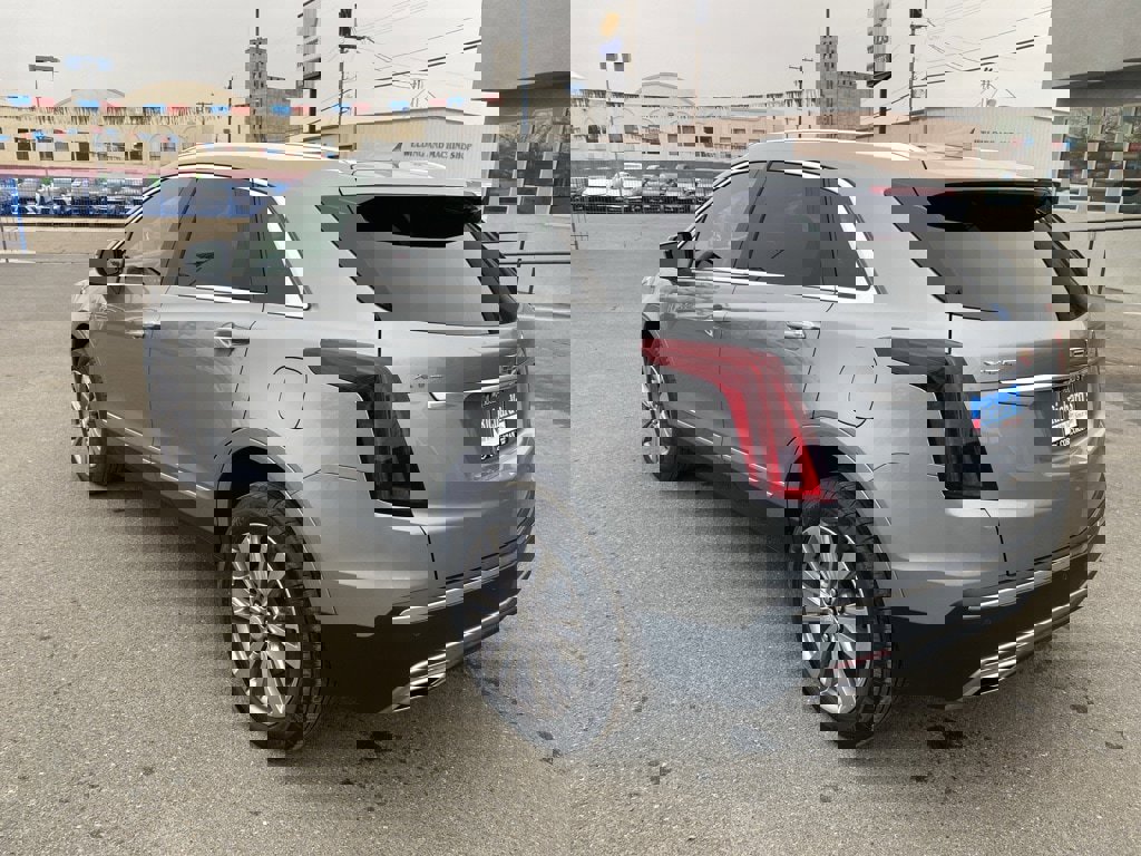 Used 2025 Cadillac XT5 Premium Luxury image 12