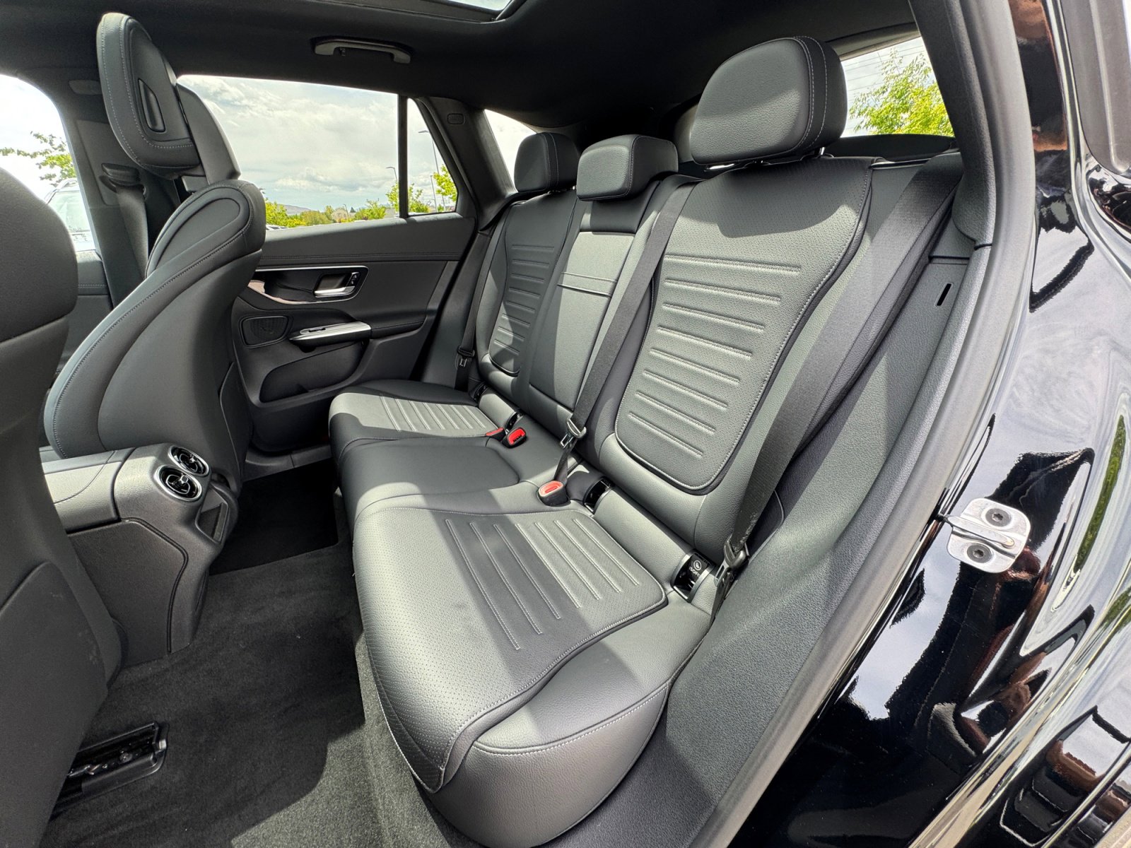Certified 2026 Mercedes-Benz GLC 300 4MATIC image 17