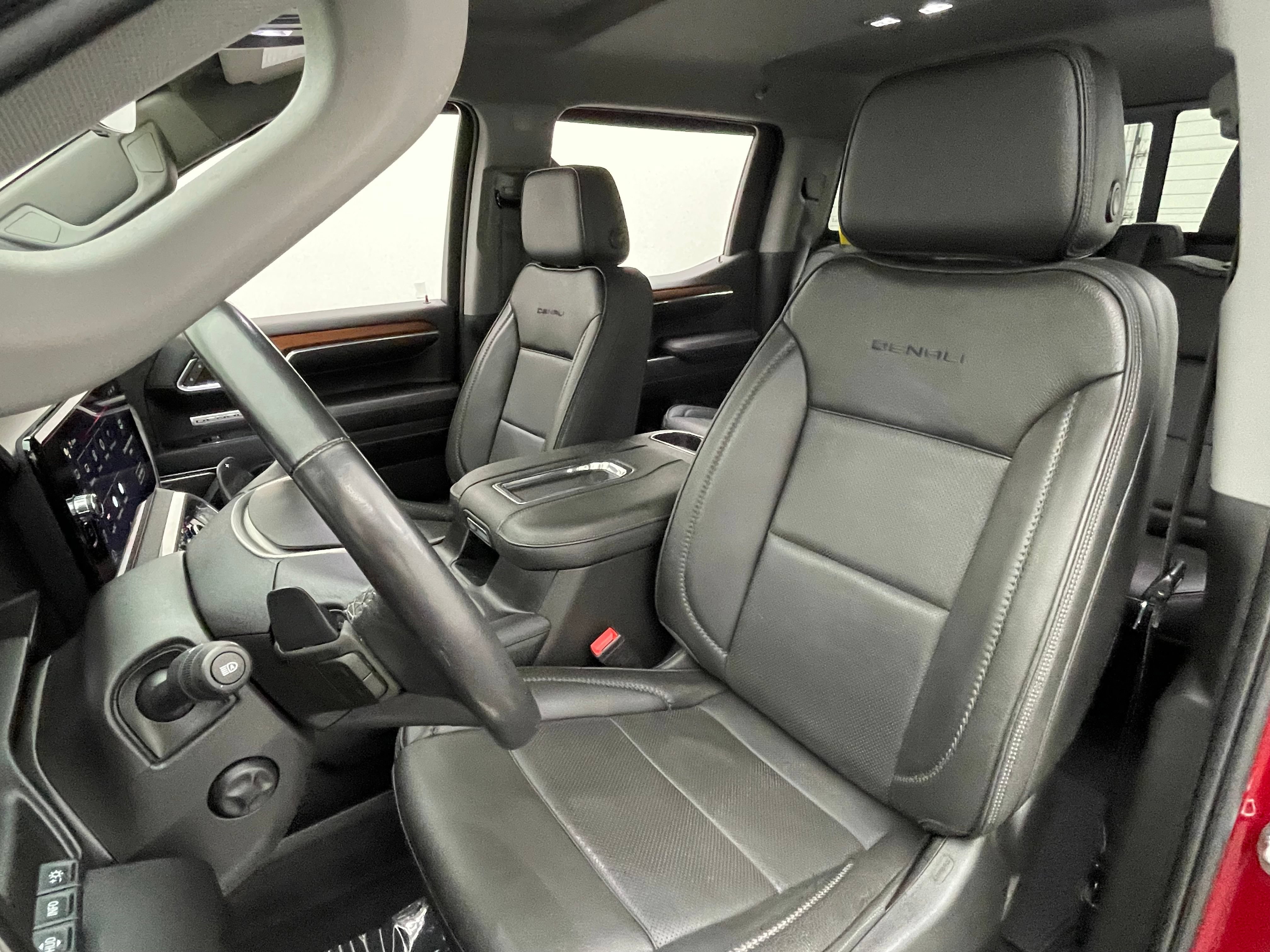 Used 2022 GMC Sierra 1500 Denali w/ Technology Package AWD/4WD image 19