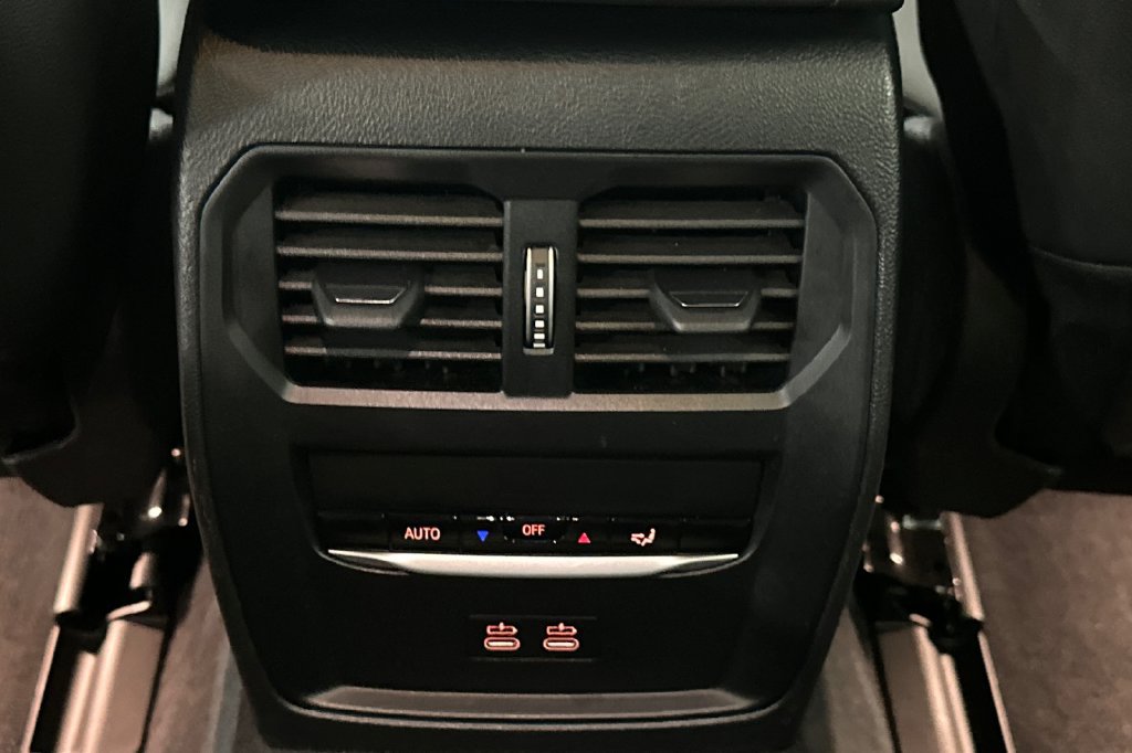 Used 2023 BMW i4 eDrive40 w/ Premium Package RWD image 14
