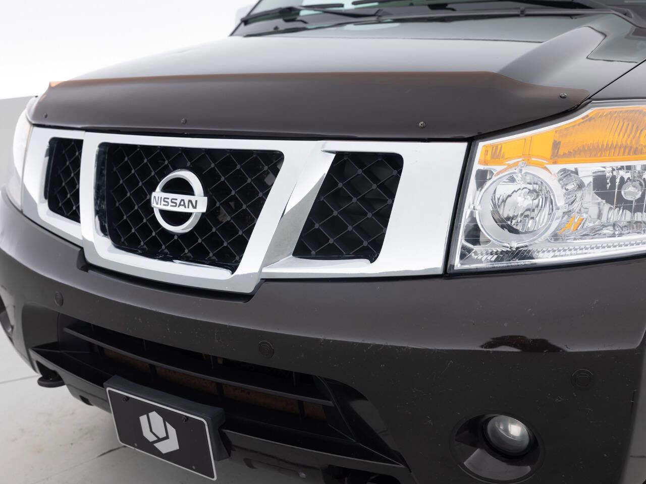 Used 2015 Nissan Armada Platinum image 16