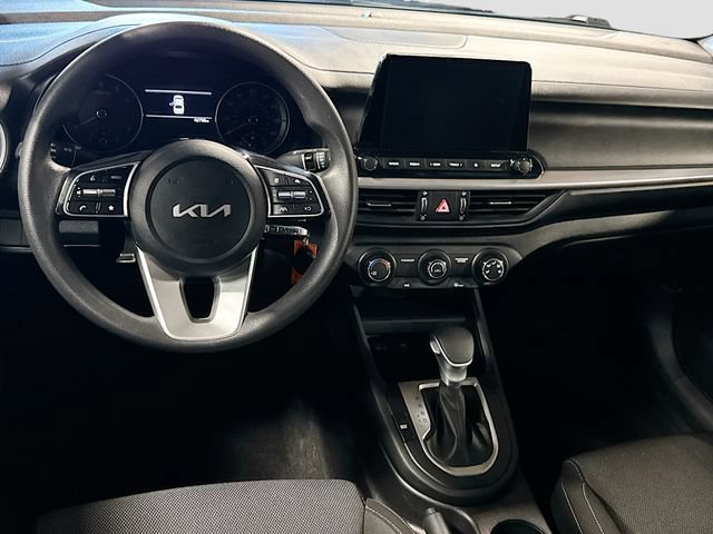 Used 2023 Kia Forte LXS w/ LXS Technology Package FWD image 19