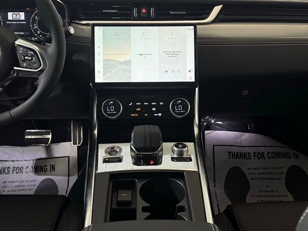 Certified 2024 Jaguar XF R-Dynamic SE AWD/4WD image 22