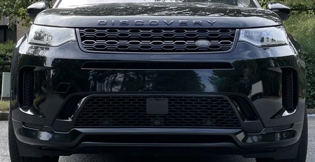 Used 2020 Land Rover Discovery Sport SE R-Dynamic image 11