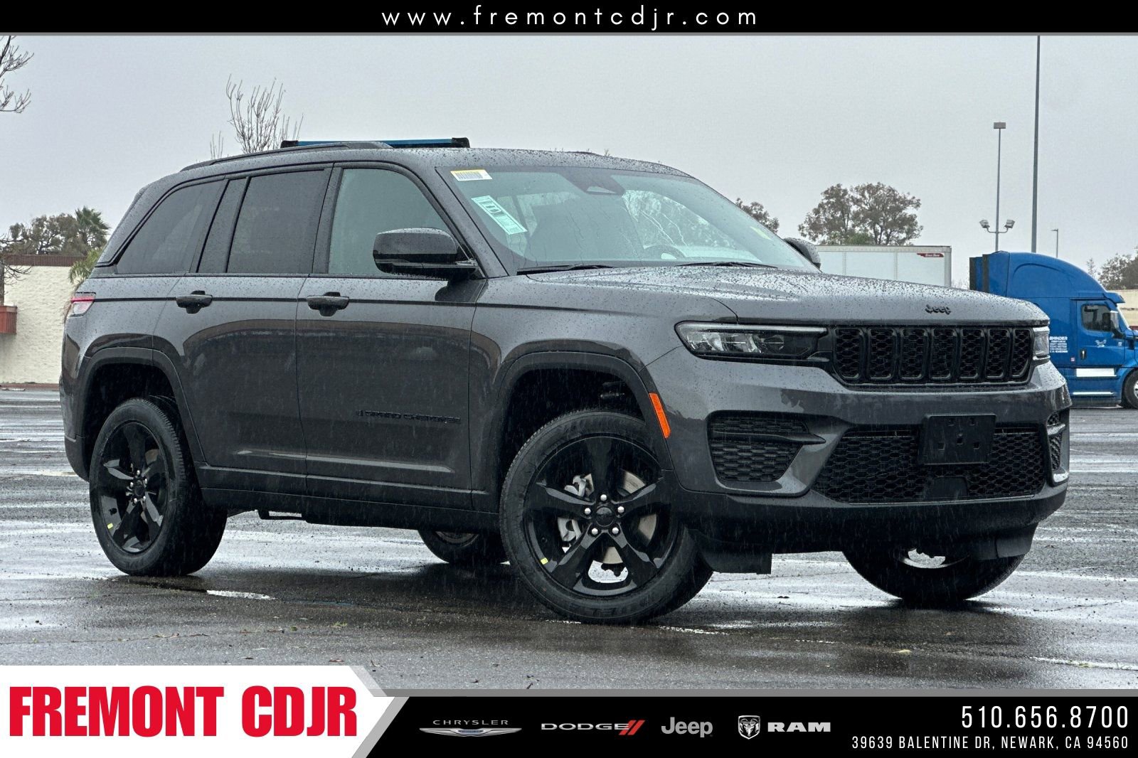 Used 2025 Jeep Grand Cherokee Altitude