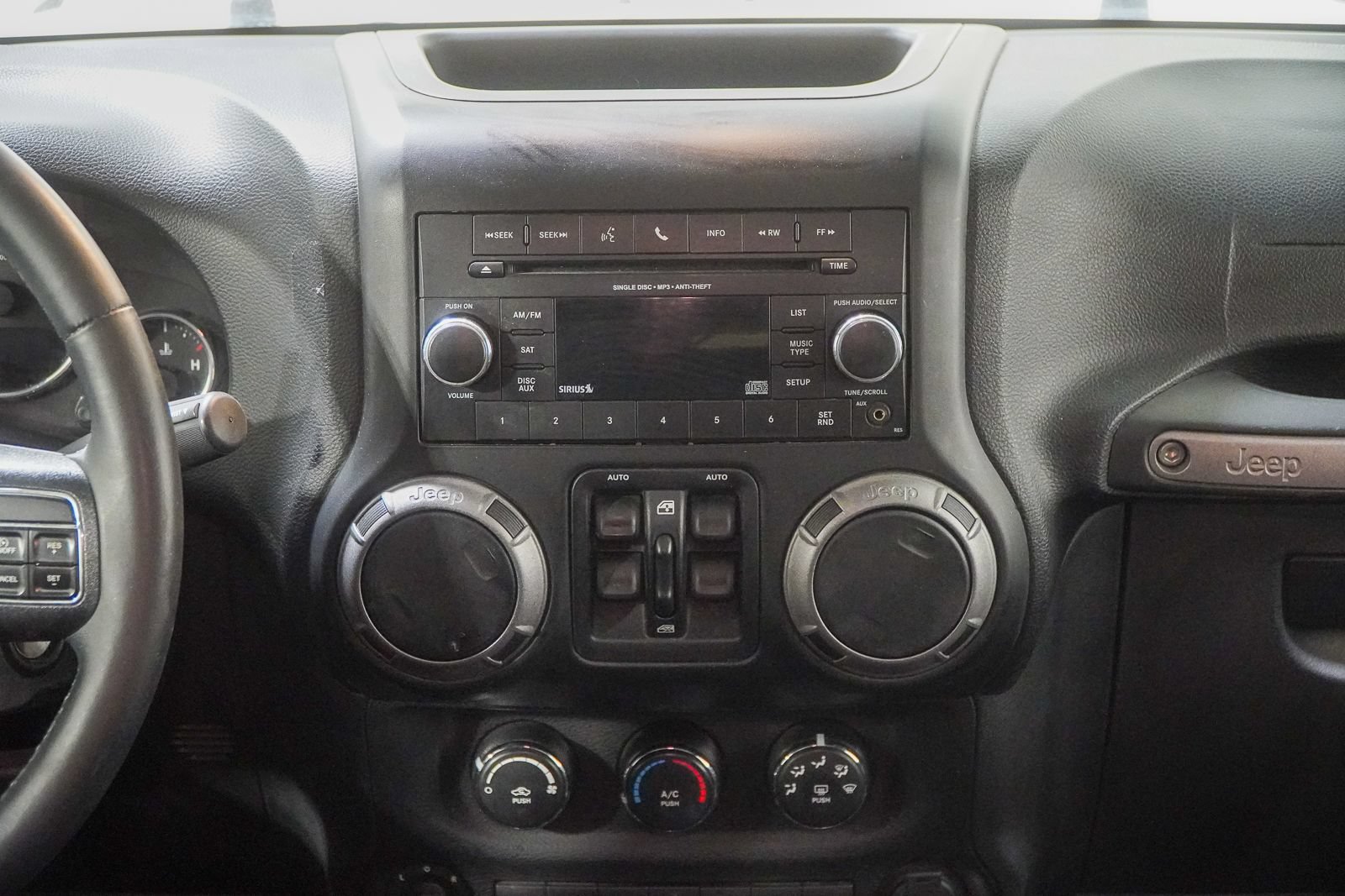 Used 2014 Jeep Wrangler Unlimited Sport w/ Quick Order Package 24S AWD/4WD image 23