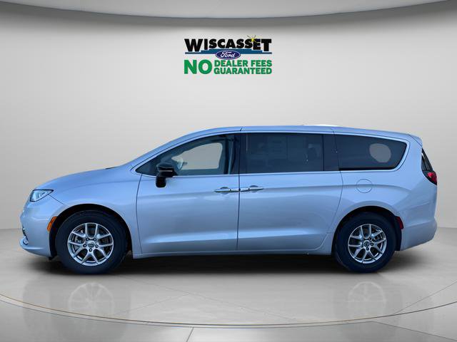 Used 2024 Chrysler Pacifica Touring-L FWD video 2