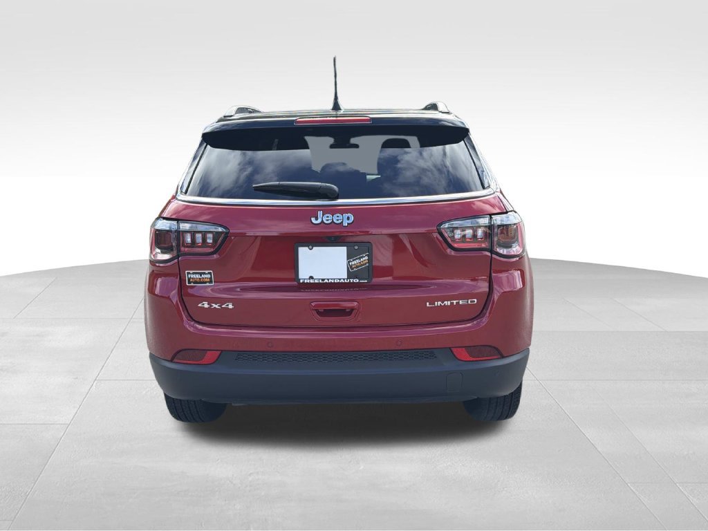 Used 2025 Jeep Compass Limited AWD/4WD image 4