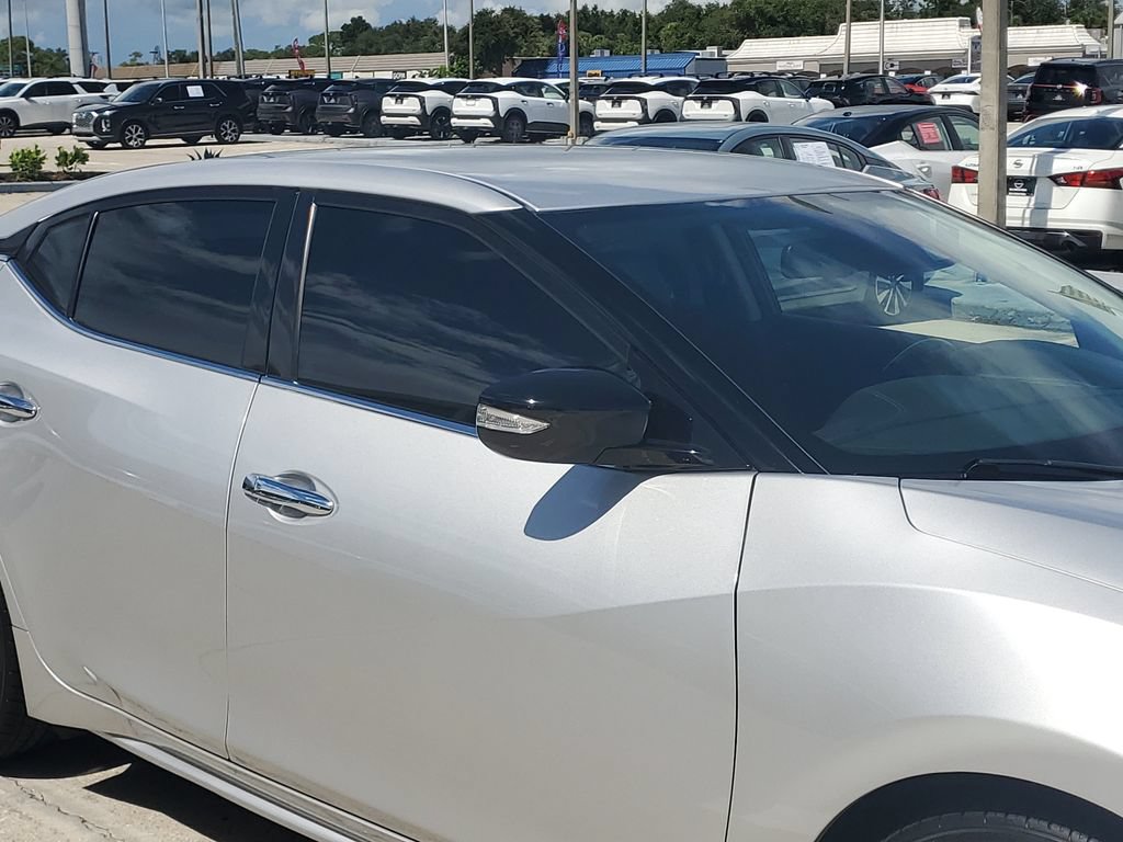 Used 2020 Nissan Maxima 3.5 SV w/ Floor Mat Group FWD image 10