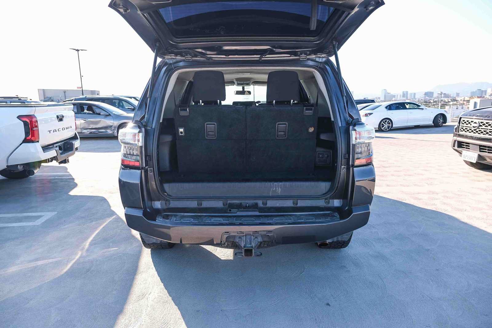 Used 2017 Toyota 4Runner SR5 AWD/4WD image 27