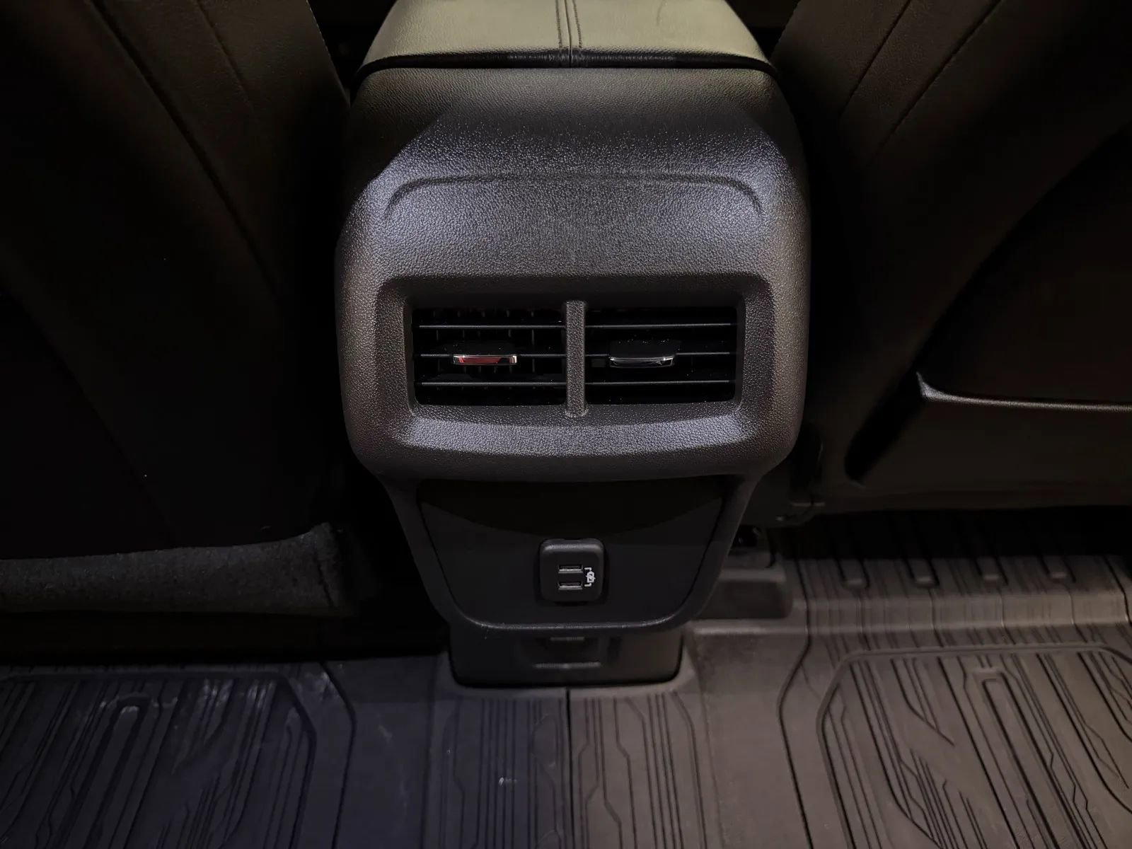 Used 2021 GMC Terrain SLT FWD image 29