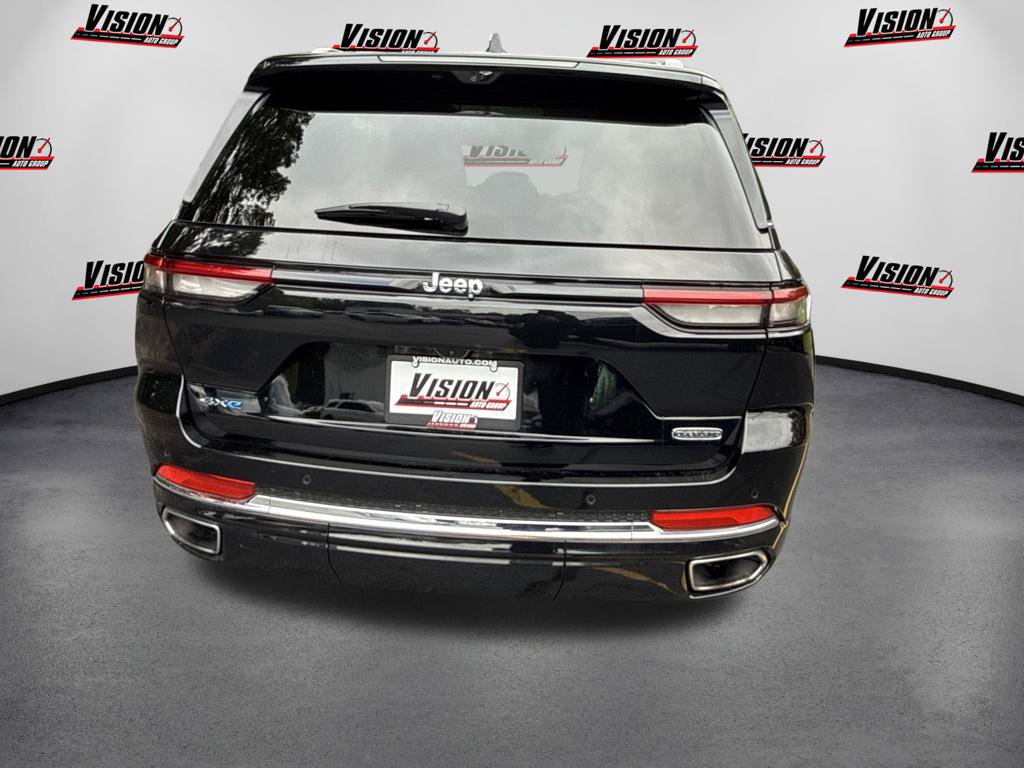 Used 2023 Jeep Grand Cherokee Overland w/ Luxury Tech Group IV AWD/4WD image 7