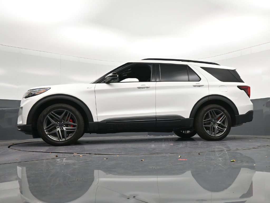Used 2026 Ford Explorer ST-Line w/ ST-Line Street Pack RWD image 23