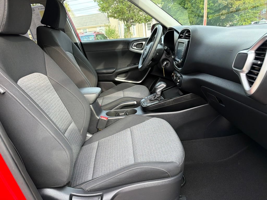 Used 2020 Kia Soul S FWD image 28