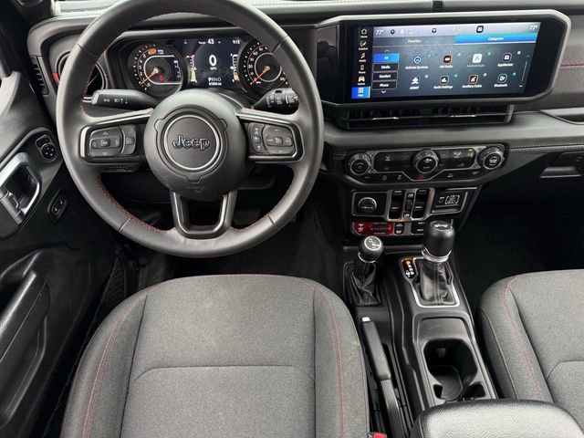 Used 2024 Jeep Wrangler Unlimited Rubicon AWD/4WD image 10
