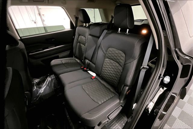 New 2025 Nissan Pathfinder SV w/ Cargo Package image 11