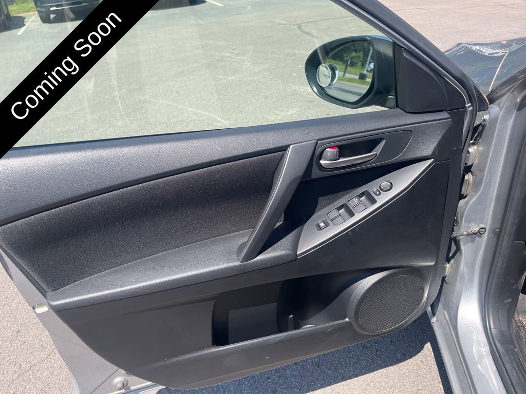 Used 2013 MAZDA MAZDA3 i SV FWD image 10