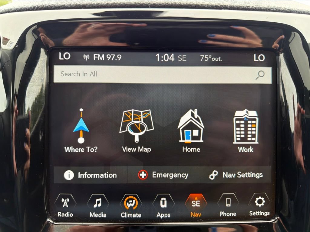 Used 2018 Jeep Compass Limited w/ Navigation Group AWD/4WD image 22