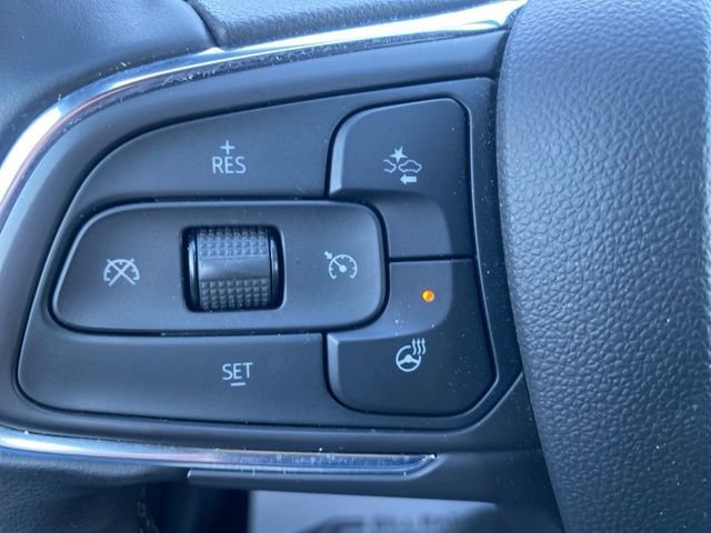 Used 2025 Buick Envista Sport Touring w/ Convenience I Package FWD image 10