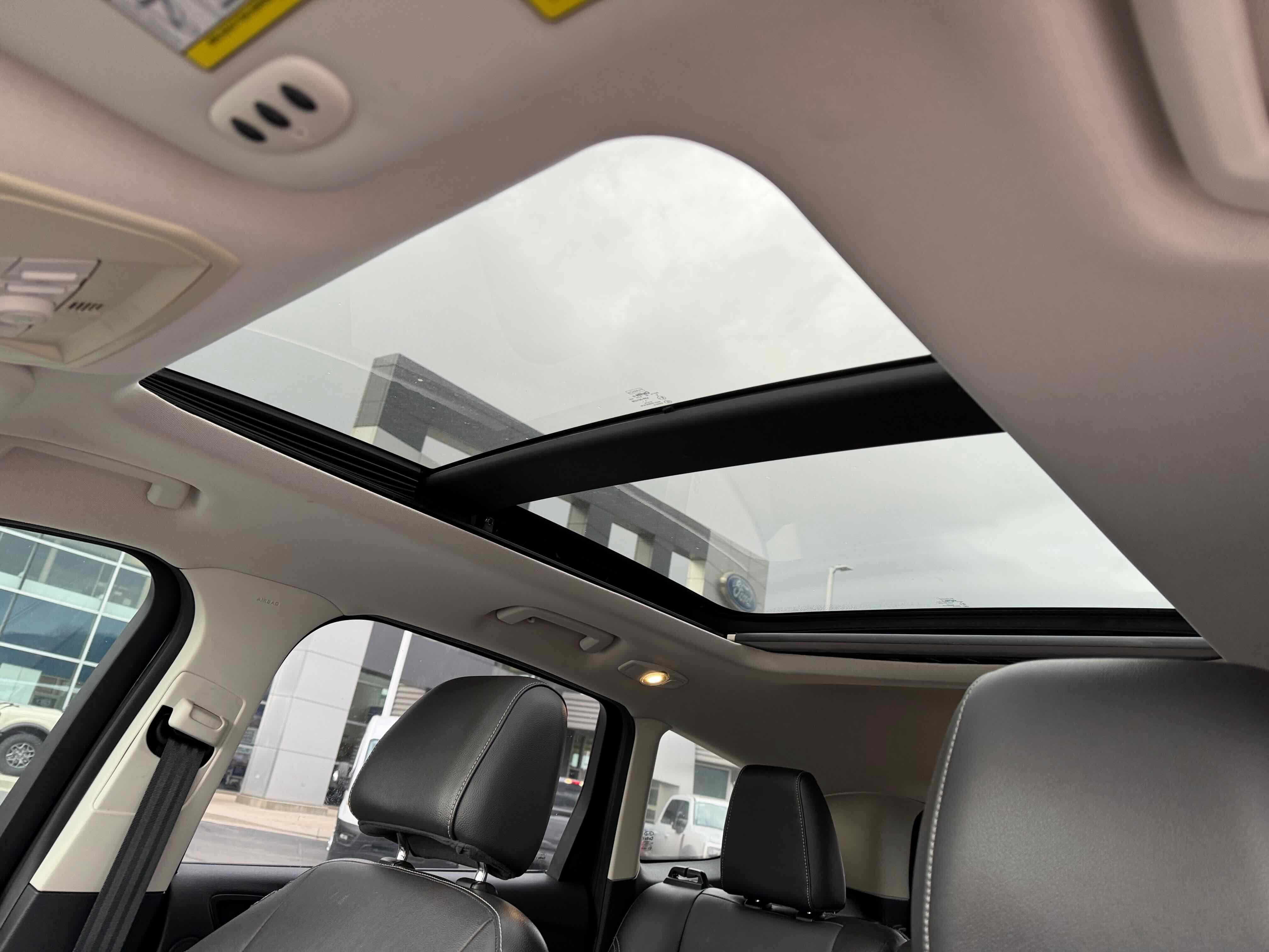 Used 2015 Ford Escape Titanium w/ Equipment Group 301A image 26