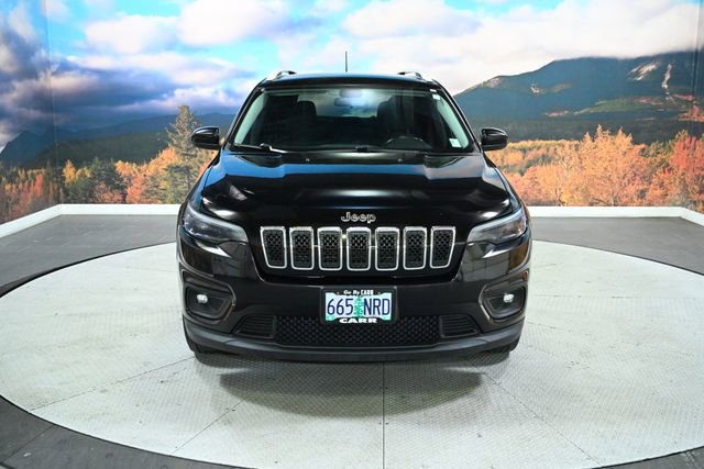 Used 2019 Jeep Cherokee Latitude w/ Cold Weather Group image 2
