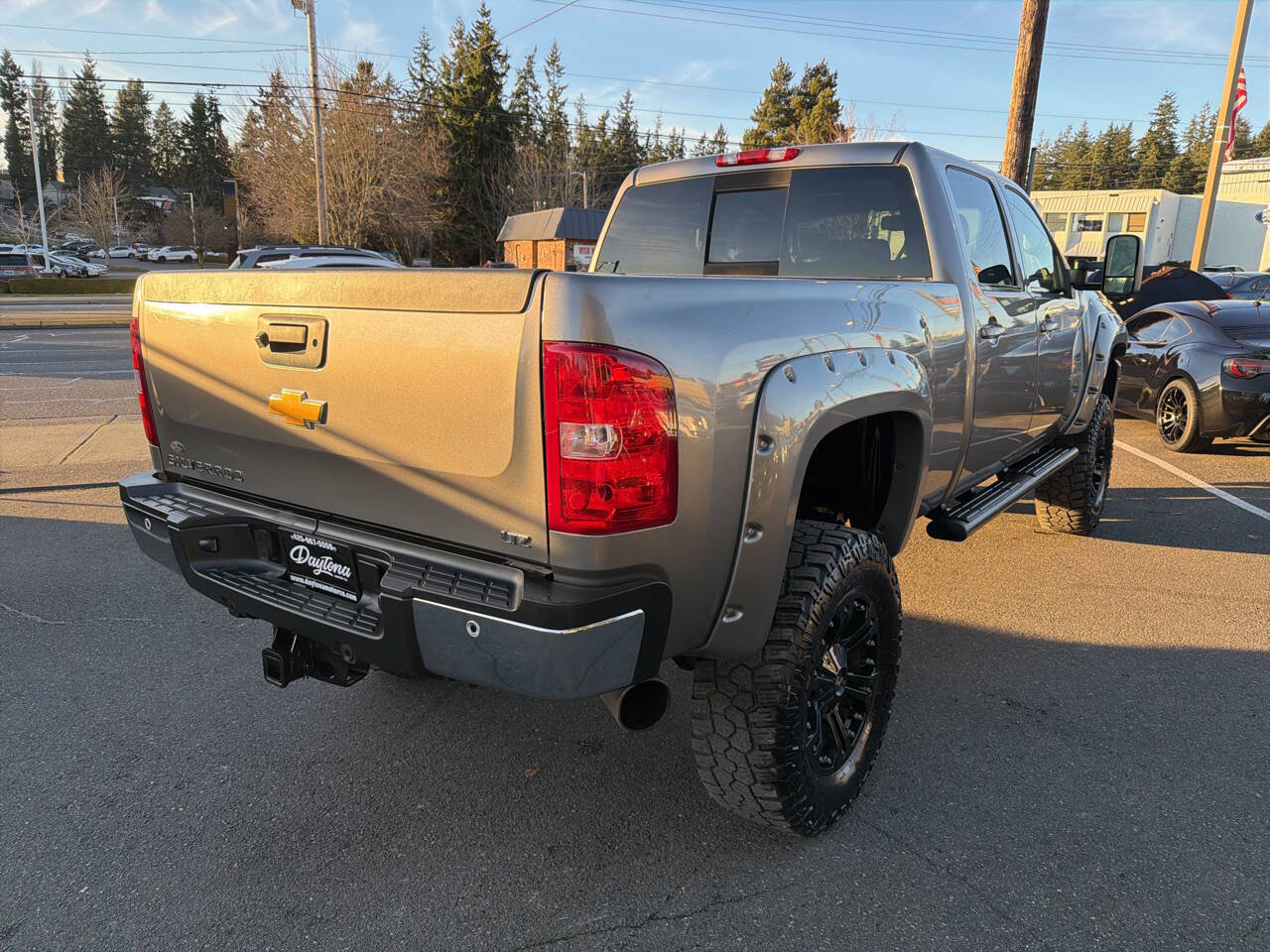 Used 2013 Chevrolet Silverado 2500 LTZ w/ LTZ Plus Package image 9