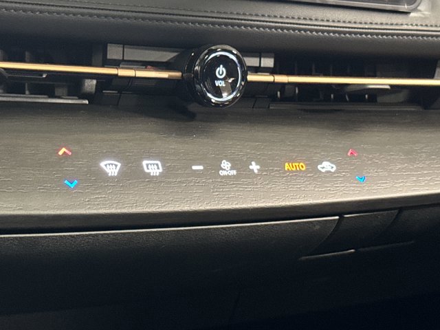 New 2025 Nissan Ariya AWD image 32