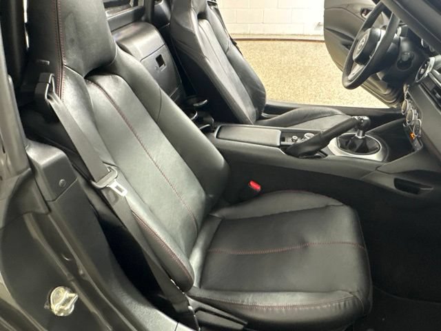 Used 2019 MAZDA MX-5 Miata RF Grand Touring RWD image 20