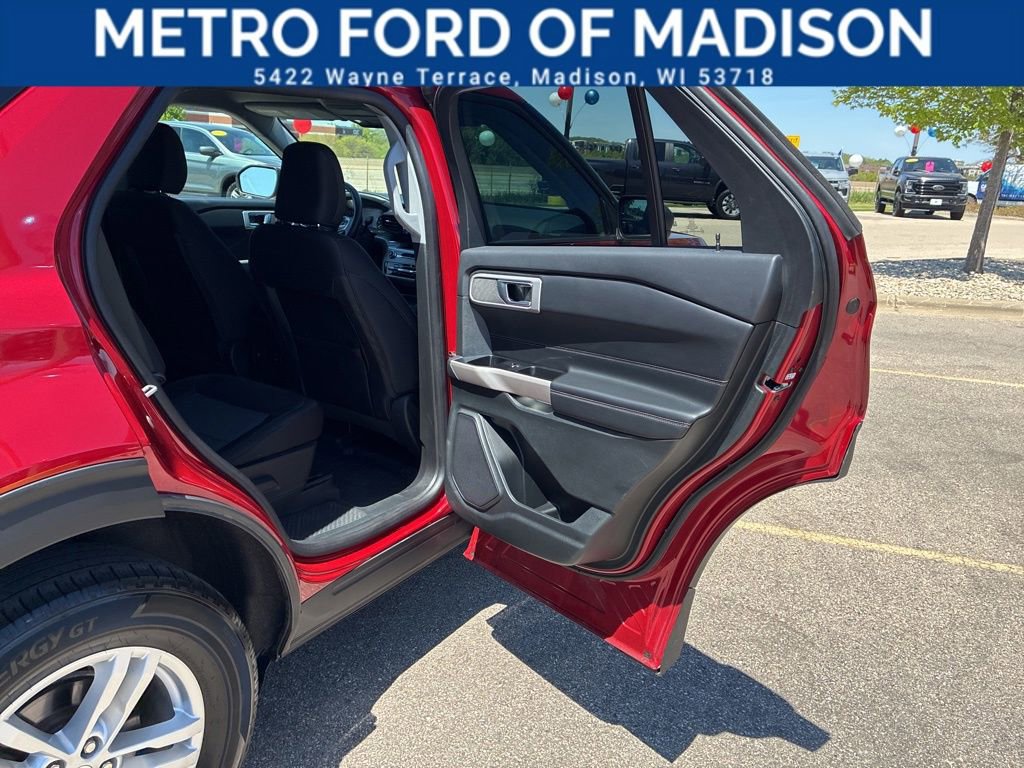 Certified 2023 Ford Explorer XLT w/ Class IV Trailer Tow Package AWD/4WD image 41