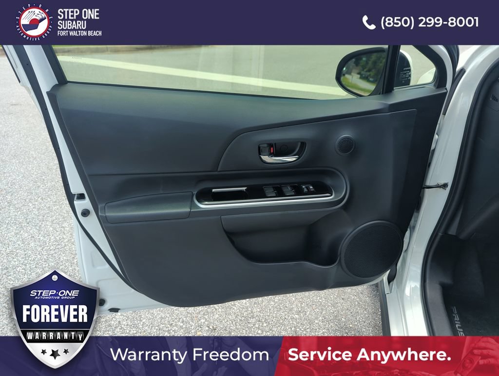 Used 2018 Toyota Prius C FWD image 18