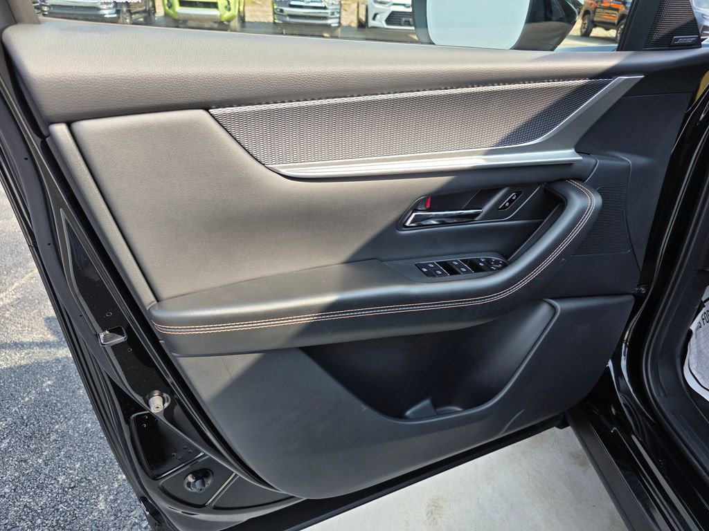 New 2025 MAZDA CX-70 Plug-In Hybrid w/ Premium Plus image 11