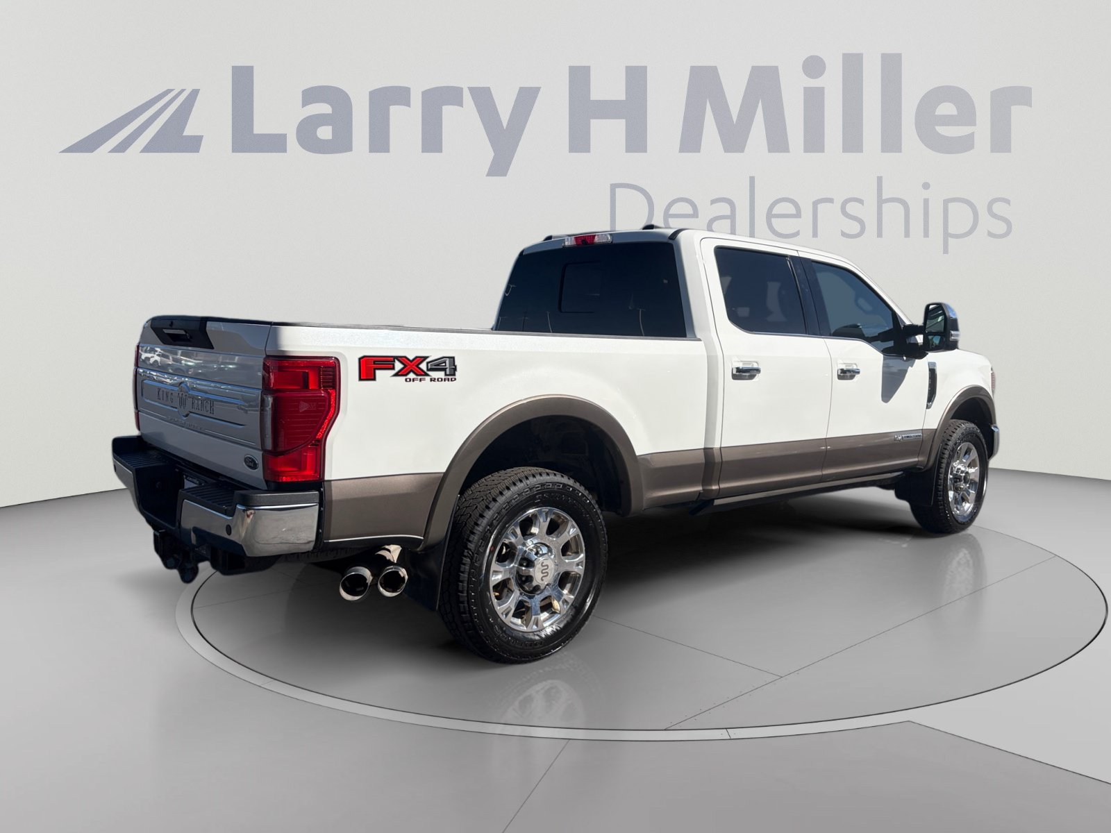 Used 2022 Ford F350 King Ranch w/ King Ranch Ultimate Package AWD/4WD image 5