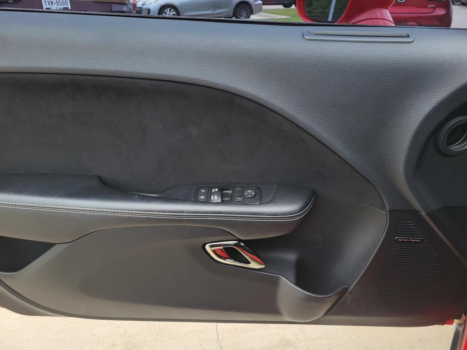 Used 2015 Dodge Challenger SRT Hellcat RWD image 13
