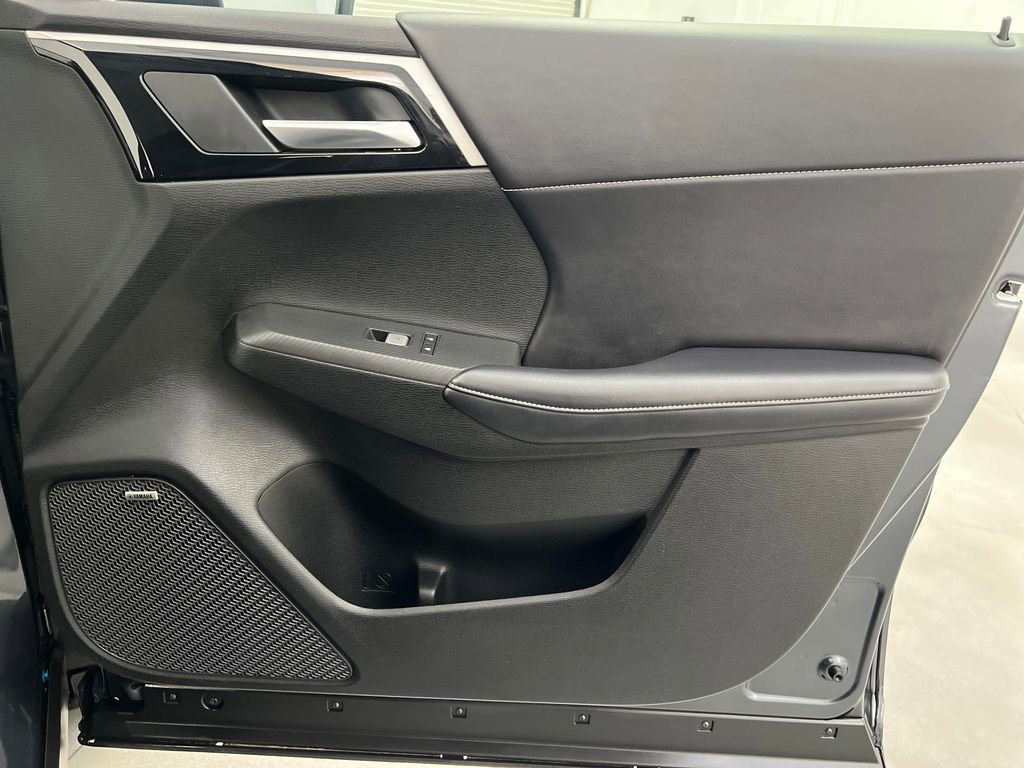 Used 2025 Mitsubishi Outlander SE AWD/4WD image 26