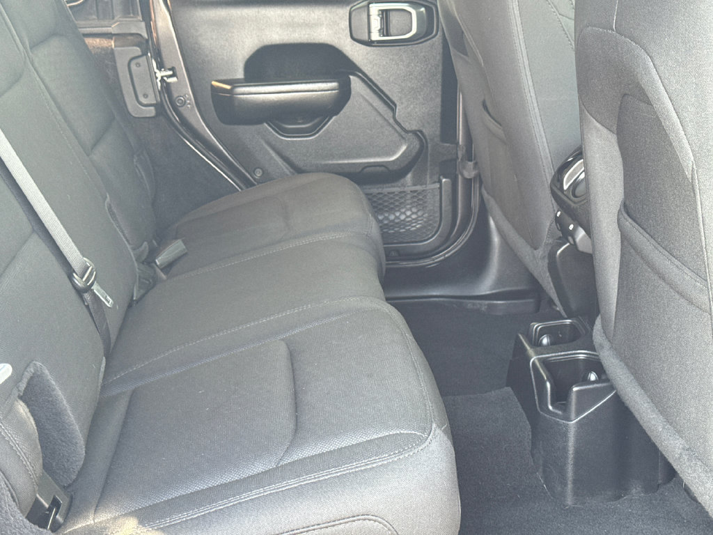 Used 2019 Jeep Wrangler Unlimited Sport S AWD/4WD image 17