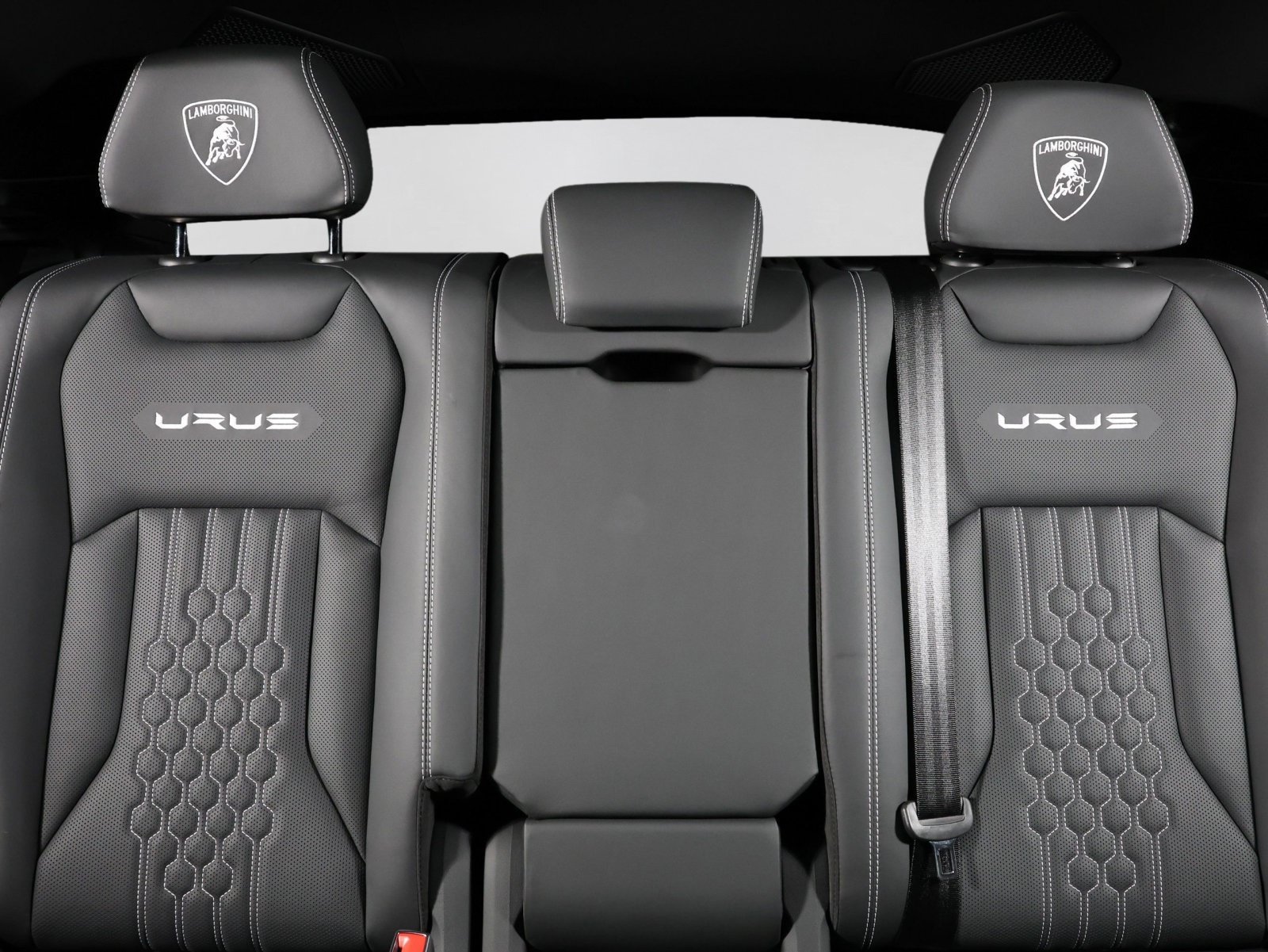 Used 2023 Lamborghini Urus Performante AWD/4WD image 7